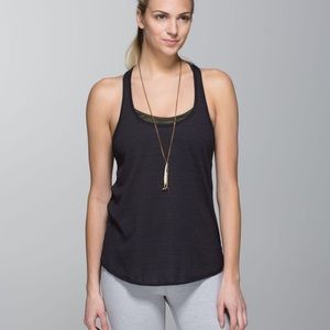 Lululemon Yoga 105 Singlet Tank in black size 6